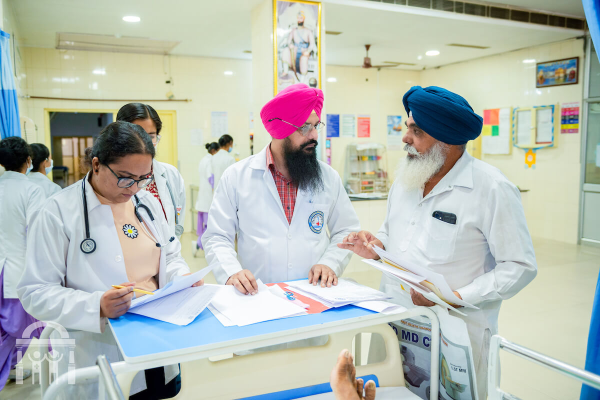 Doctor discussion in emergency ward at Guru Nanak Mission Hospital Dhahan Kaleran near Banga