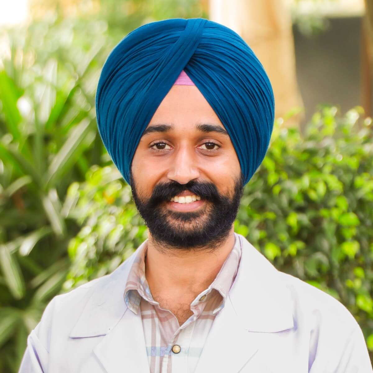 Dr. Jagjit Singh dentist in Dhahan Kaleran at Guru Nanak Mission Hospital in, district SBS Nagar, near Banga, Punjab