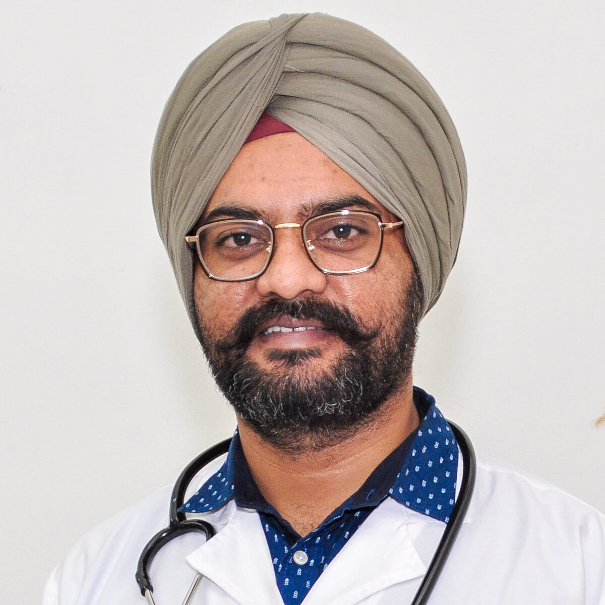 Dr. Navjot Sahota - General and Laparoscopic Surgeon at Guru Nanak Mission Hospital Dhahan Kaleran
